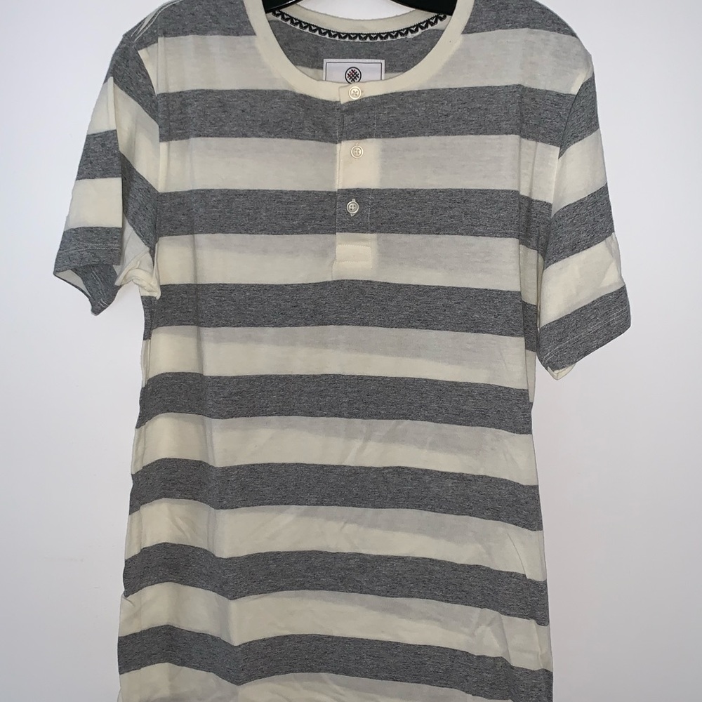 Short sleeve